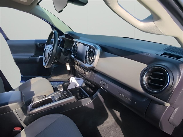 2022 Toyota Tacoma SR5 photo 39