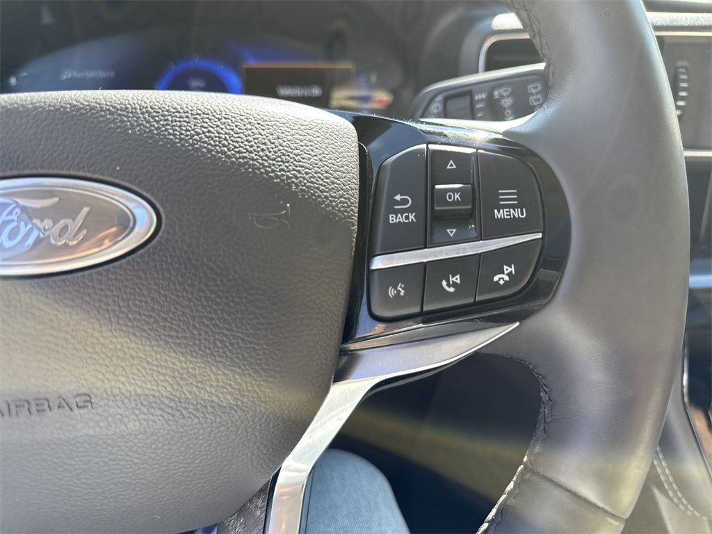 2025 Ford Explorer ST-Line photo 23