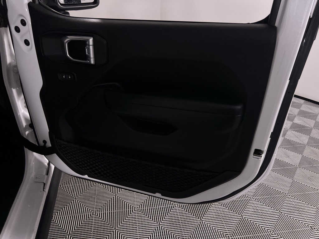 2023 Jeep Wrangler Rubicon 4xe photo 31