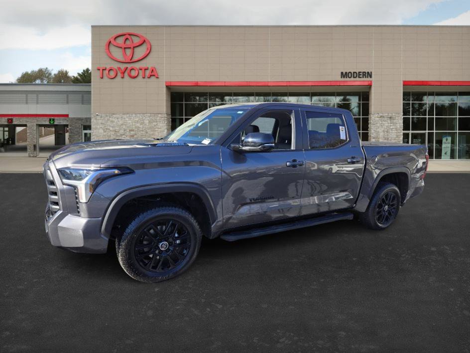 2024 Toyota Tundra Limited's photo