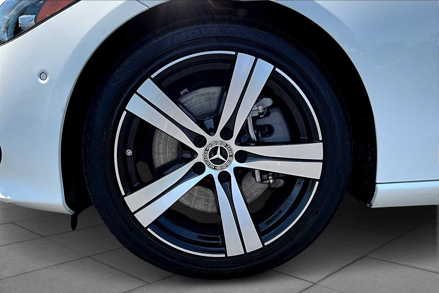 Image 9 of Certified Pre-Owned 2025 Mercedes-Benz C 300