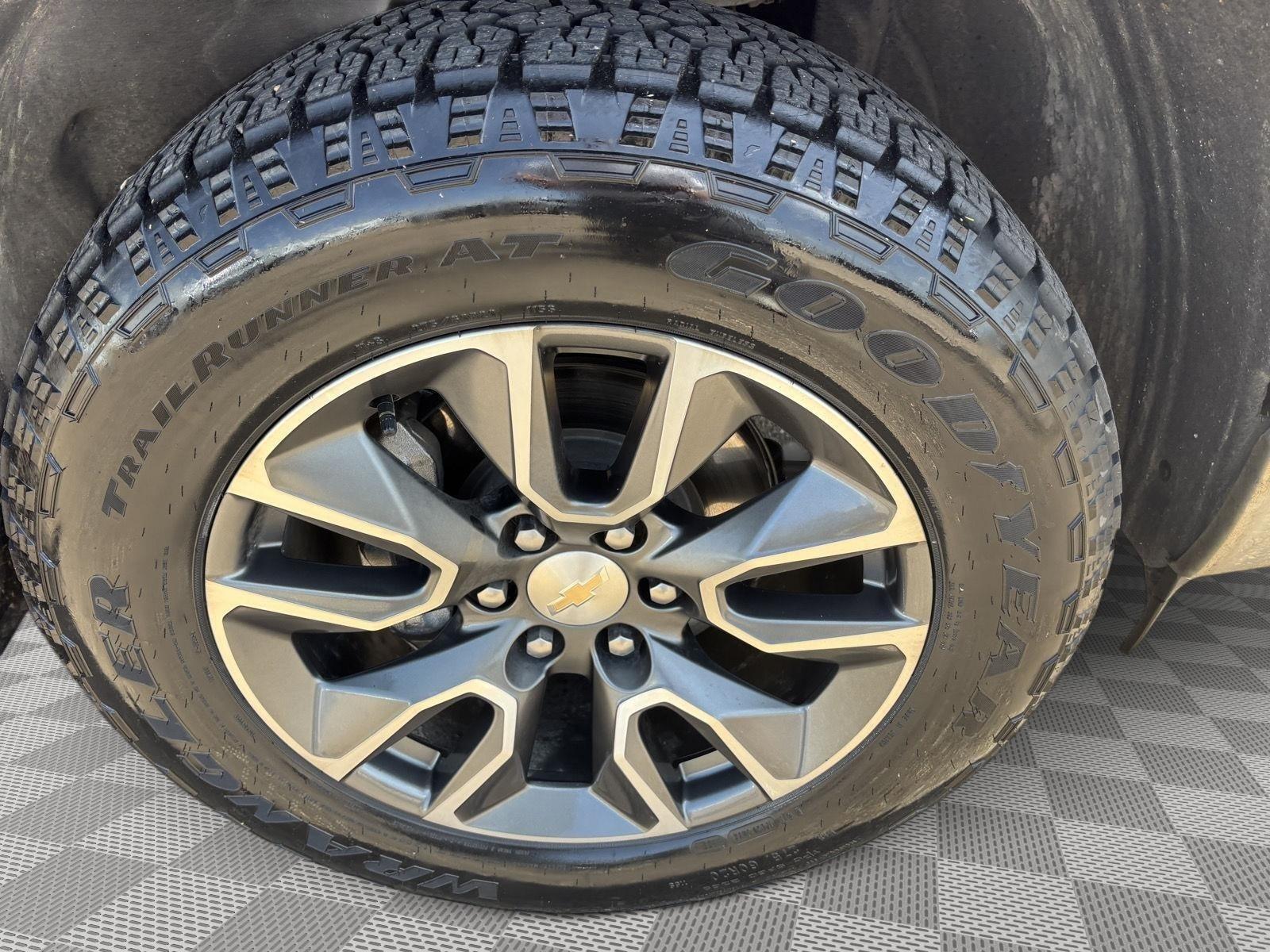 2023 Chevrolet Silverado 1500 LT photo 4