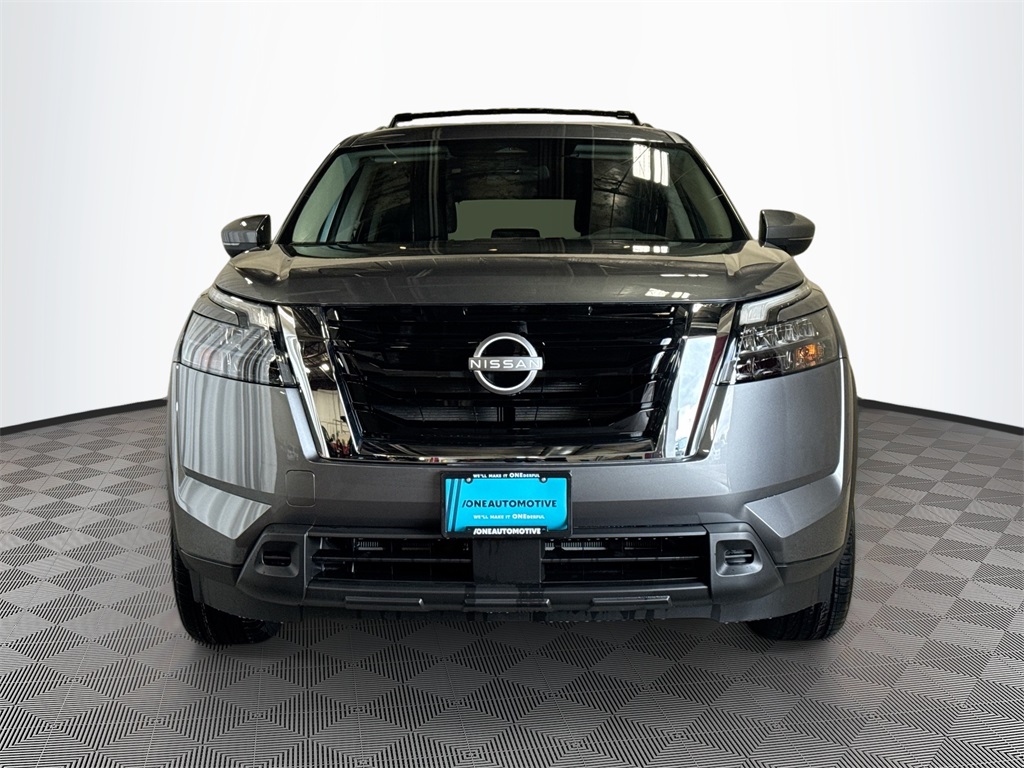 2025 Nissan Pathfinder SV photo 2