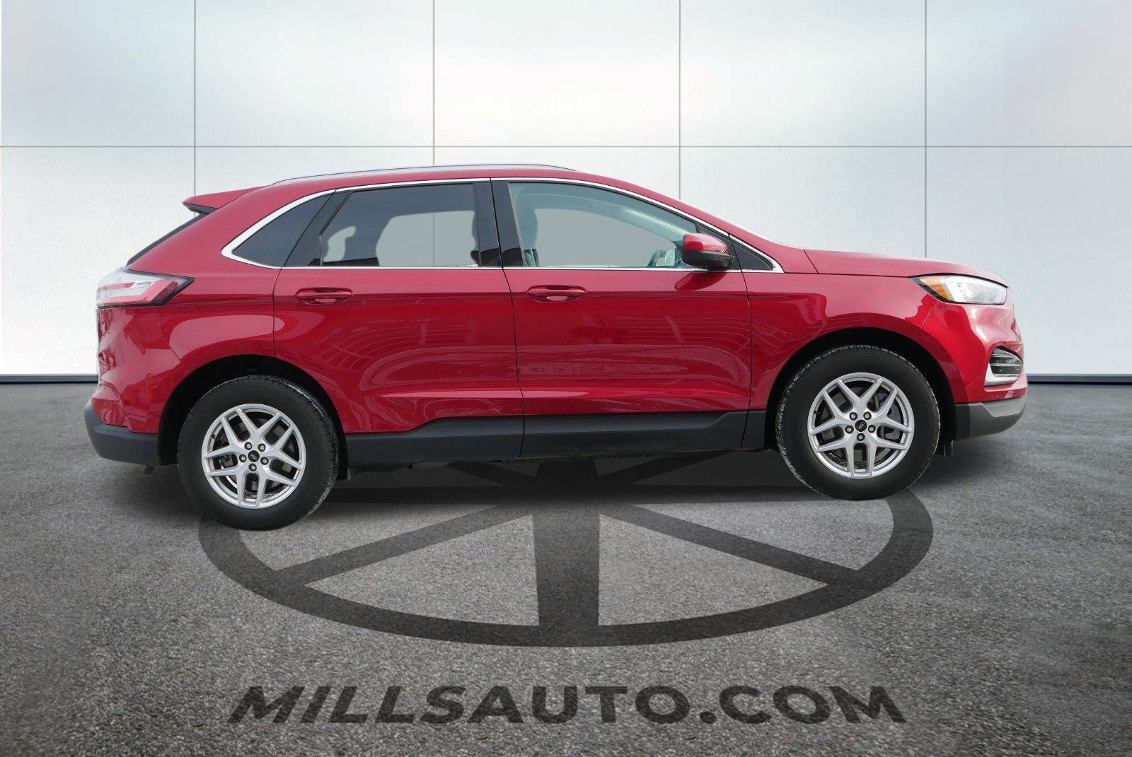 2024 Ford Edge SEL photo 6