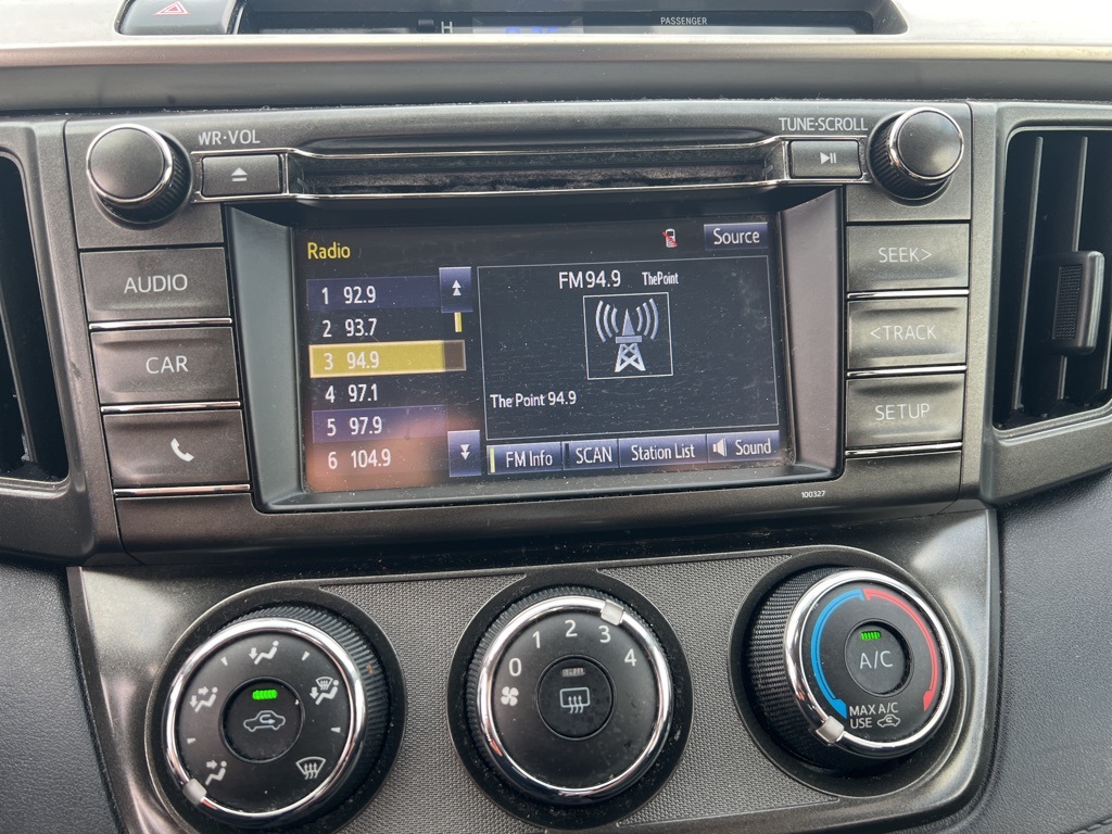 2015 Toyota RAV4 LE photo 15