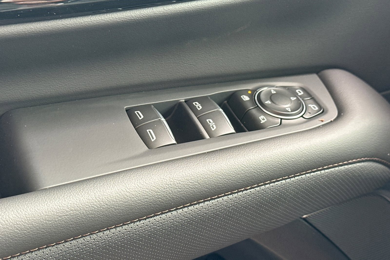 2025 Chevrolet Suburban High Country photo 11