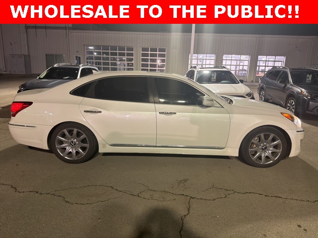 2013 Hyundai Equus Signature photo 2