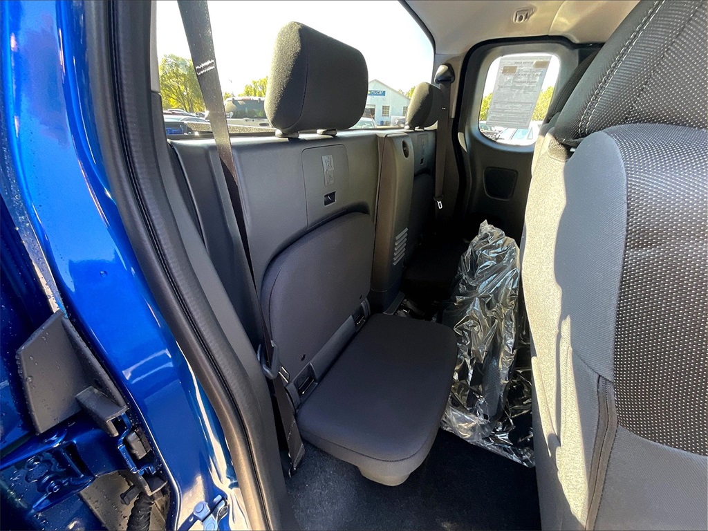 2025 Nissan Frontier SV photo 19
