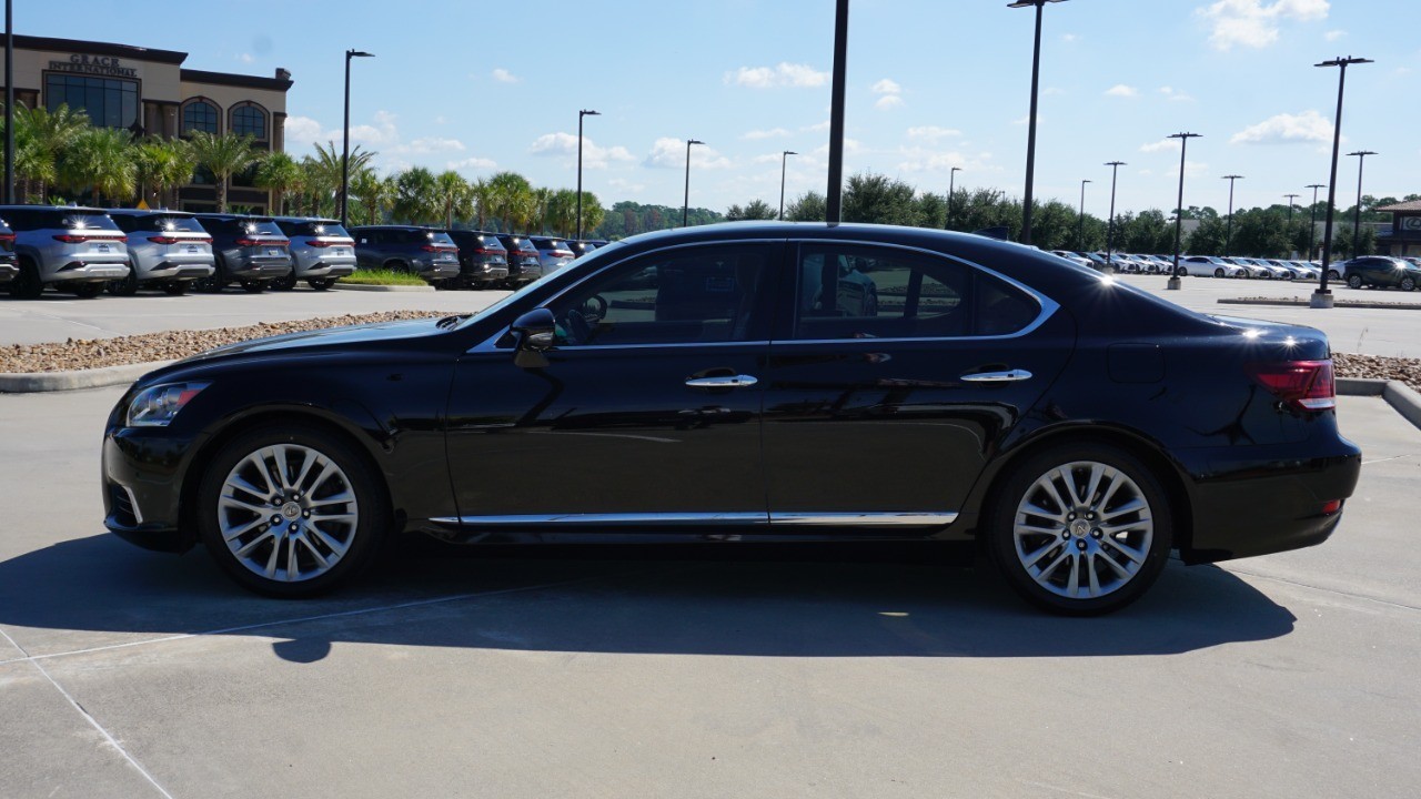 2015 Lexus LS 460 photo 4