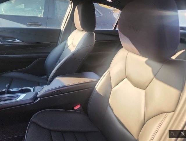 2023 Cadillac CT4 Luxury photo 3