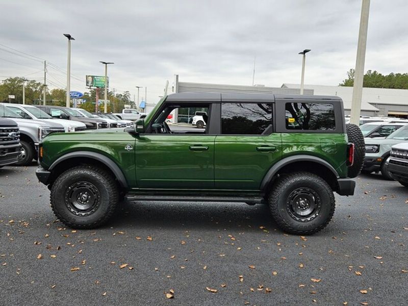 2024 Ford Bronco Outer Banks photo 4