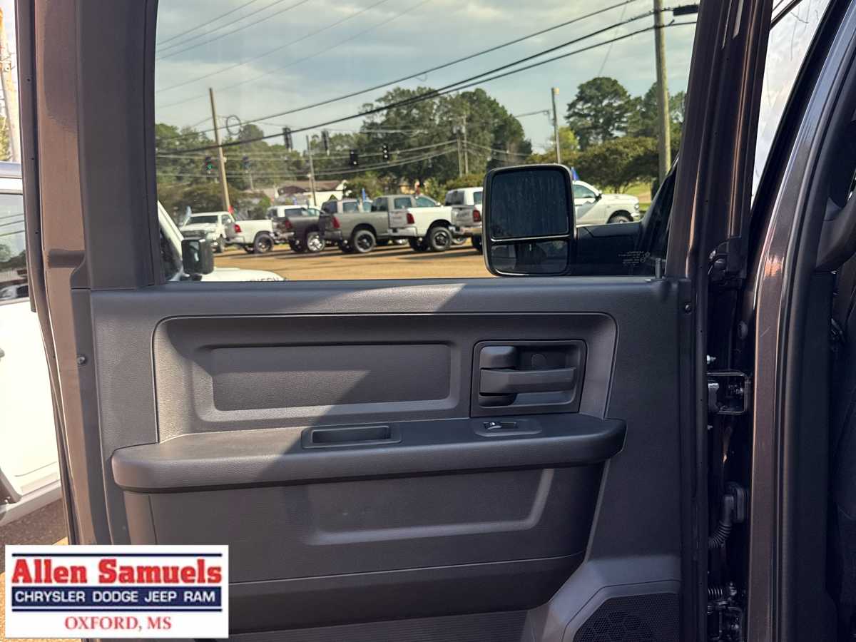 2026 Ram 3500 Tradesman photo 16