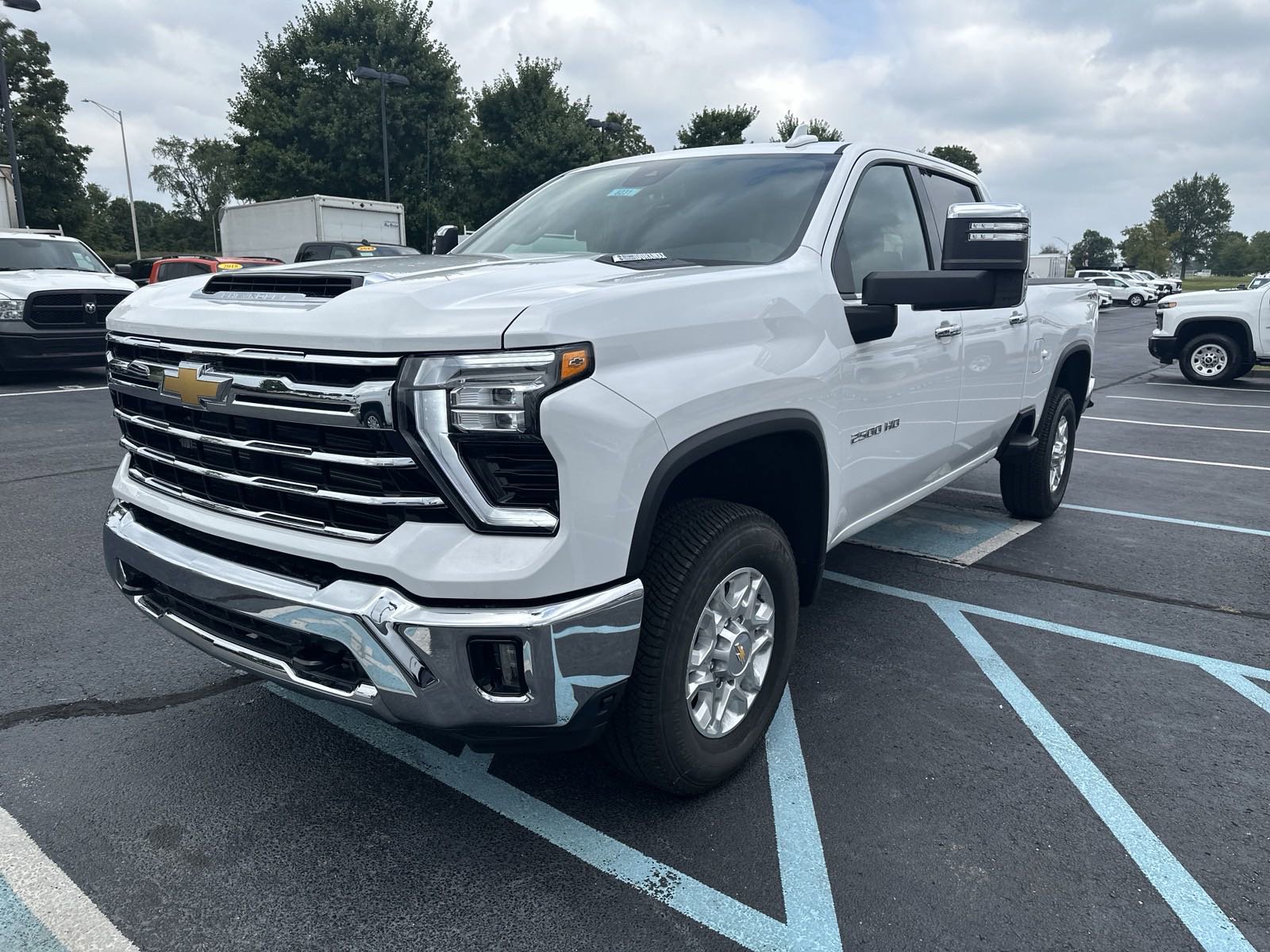 2024 Chevrolet Silverado 2500HD LTZ photo 3