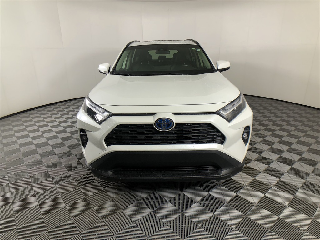2022 Toyota RAV4 Hybrid XLE Premium photo 4