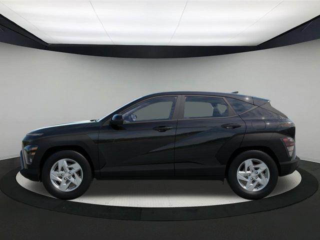 2026 Hyundai Kona SE photo 3