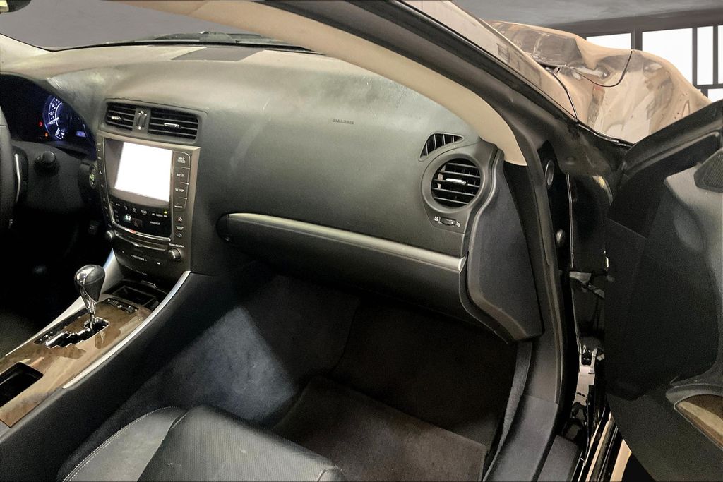 2014 Lexus IS 350C photo 13