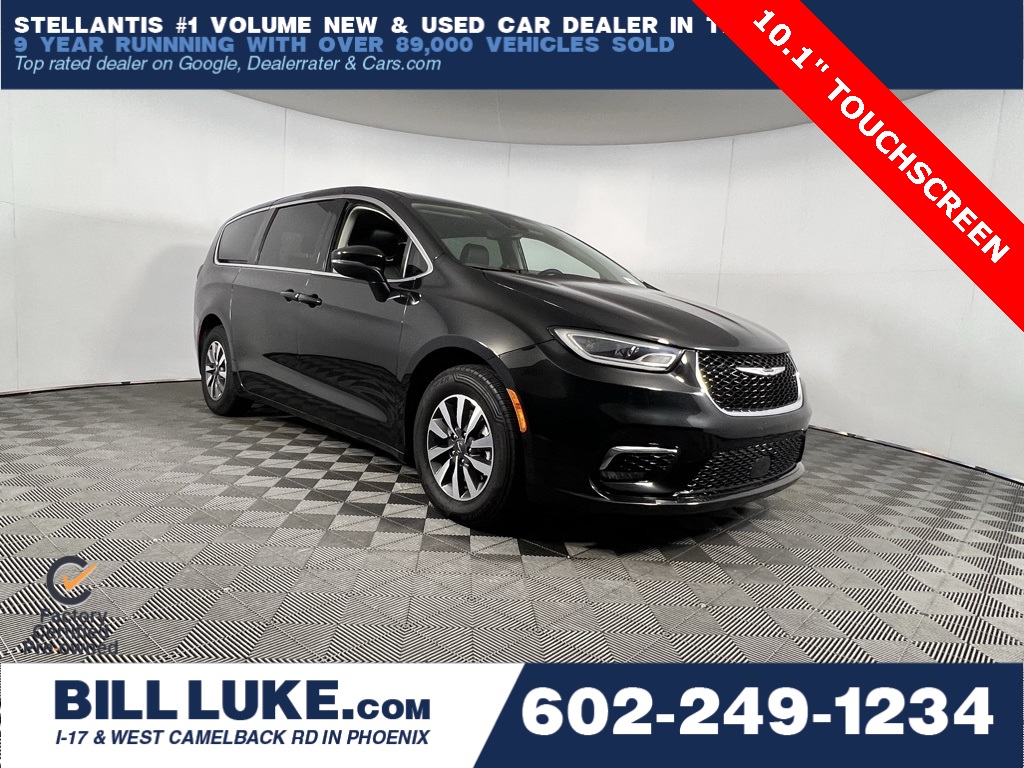 2023 Chrysler Pacifica Hybrid Touring L's photo