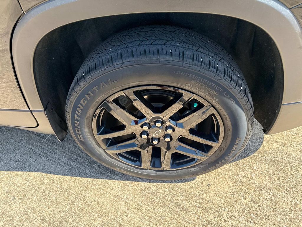 2020 Chevrolet Traverse LS photo 27