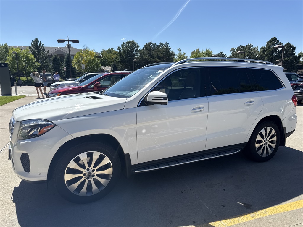 2017 Mercedes Benz GLS 450 4MATIC photo 3
