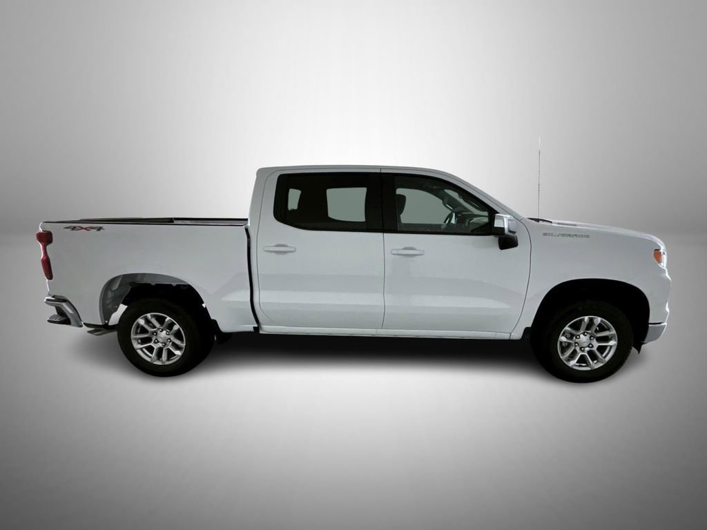 2025 Chevrolet Silverado 1500 LT photo 4