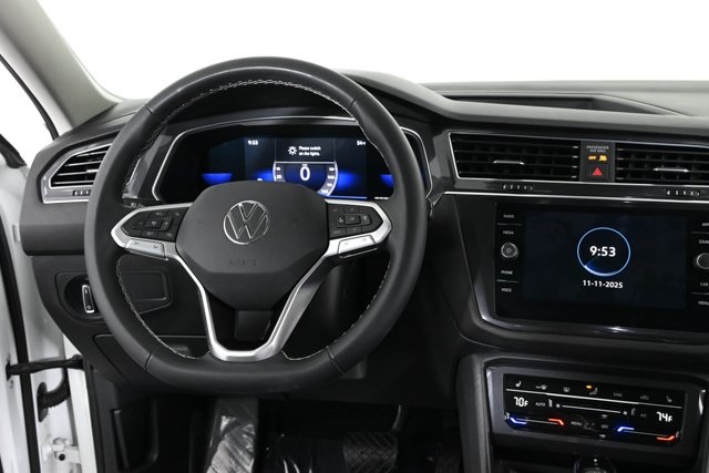 2022 Volkswagen Tiguan SE photo 3