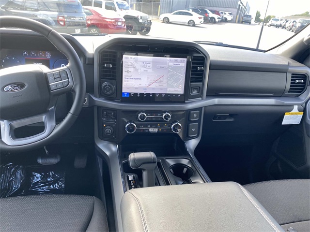 2025 Ford F-150 XLT photo 10