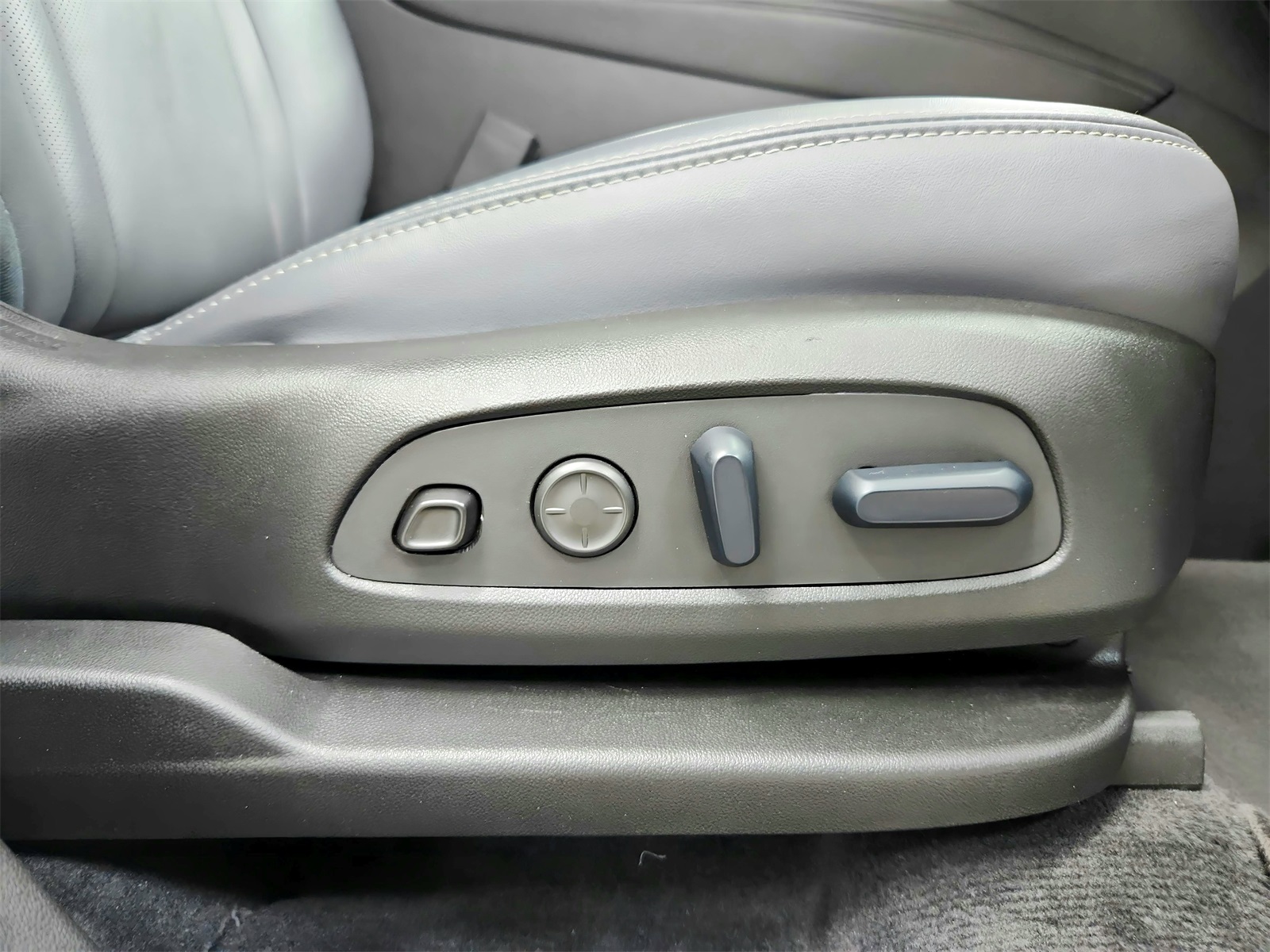 2024 Buick Enclave Premium photo 41