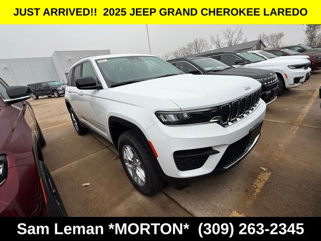 2025 Jeep Grand Cherokee Laredo's photo