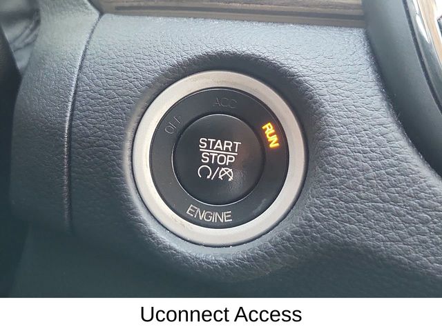 2015 Chrysler 200 C photo 25