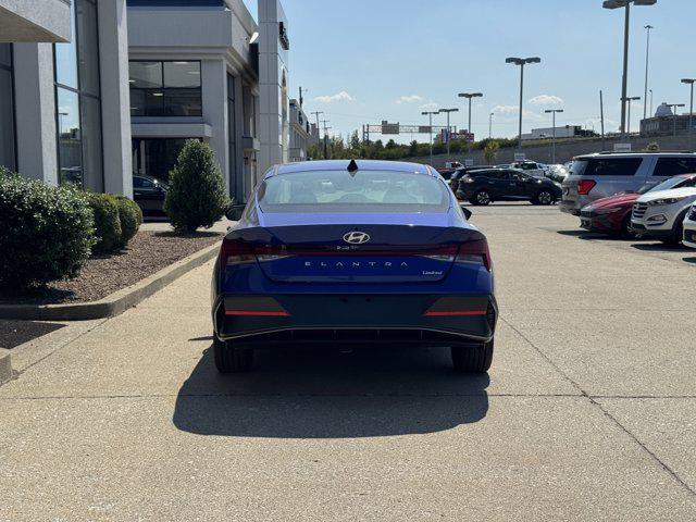 2025 Hyundai Elantra Limited photo 4