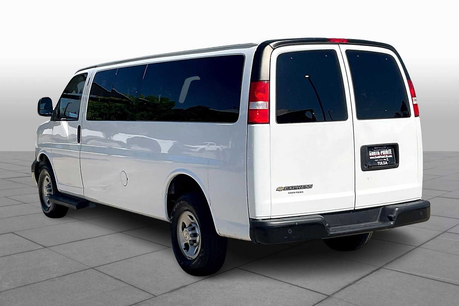2023 Chevrolet Express LS photo 10
