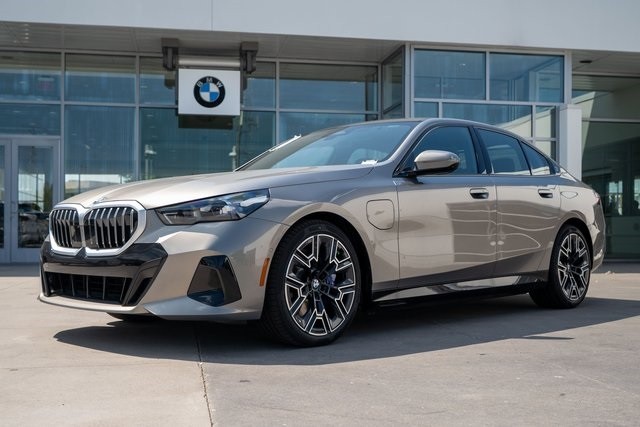 2026 BMW 5 Series 550e