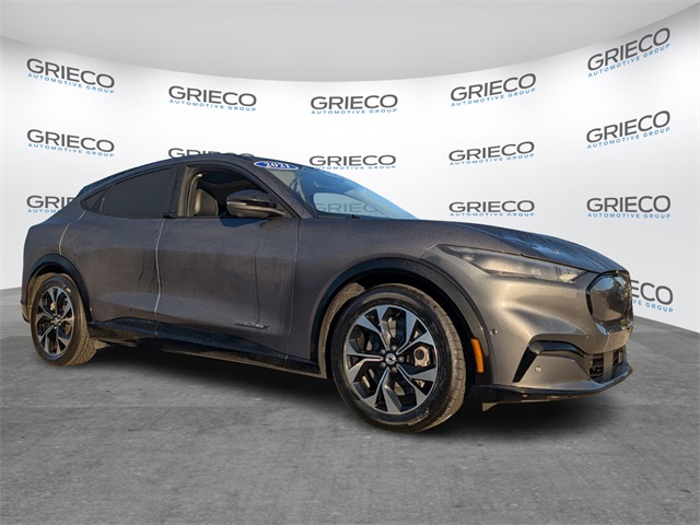 2021 Ford Mustang-Mach-e Premium's photo