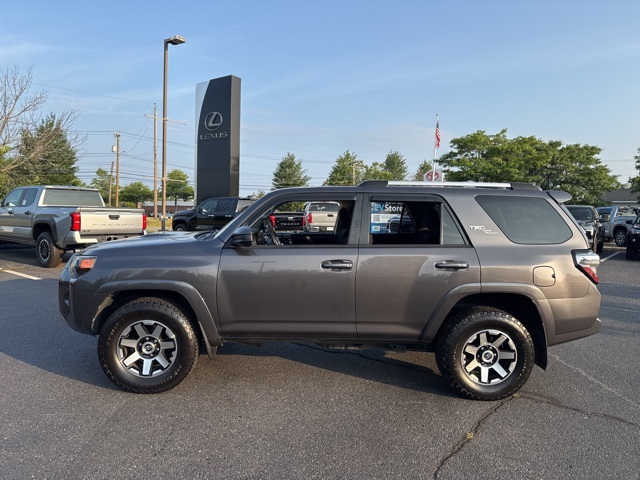 2018 Toyota 4Runner TRD Off-Road photo 6