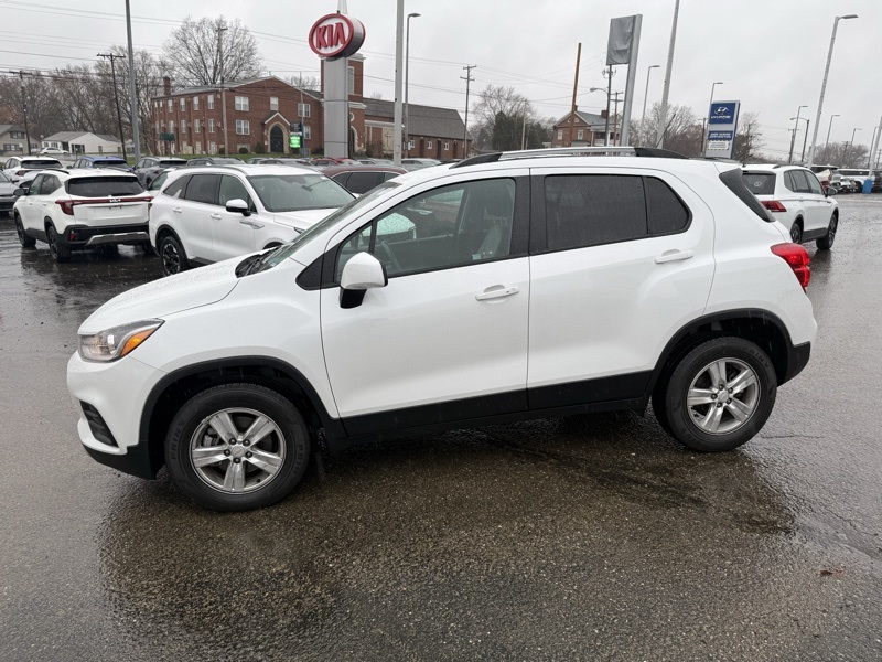 2022 Chevrolet Trax LT photo 3