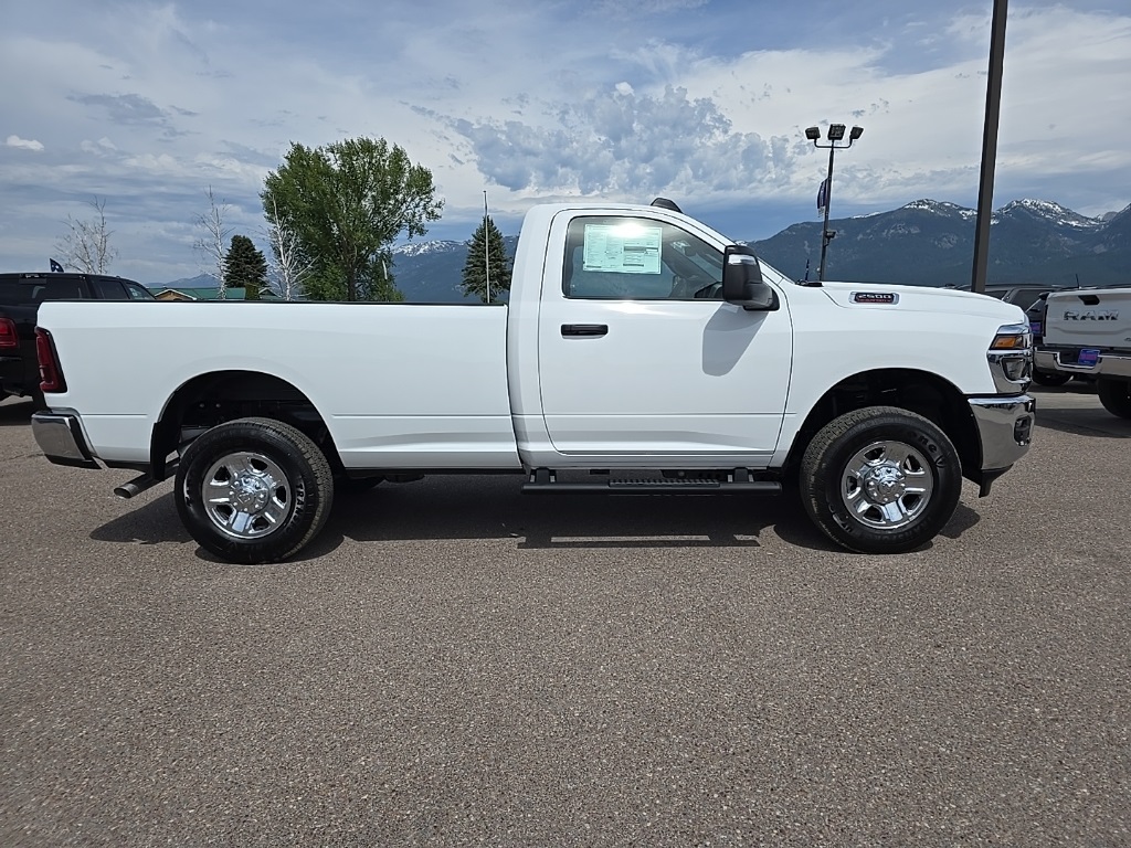 2025 Ram 2500 Tradesman photo 8