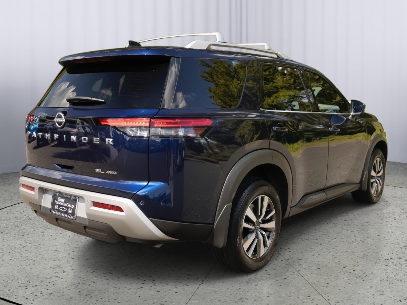 2024 Nissan Pathfinder SL photo 22