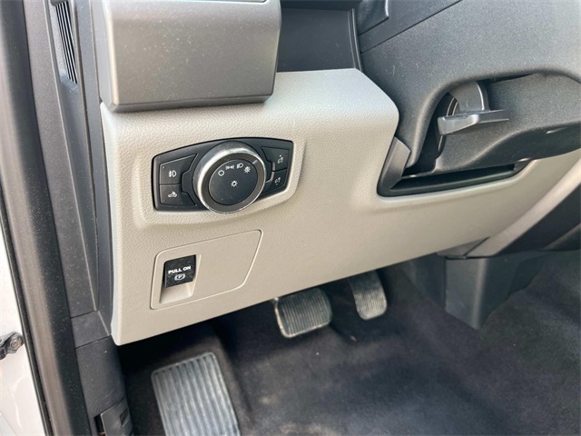 2020 Ford F-150 Lariat photo 24