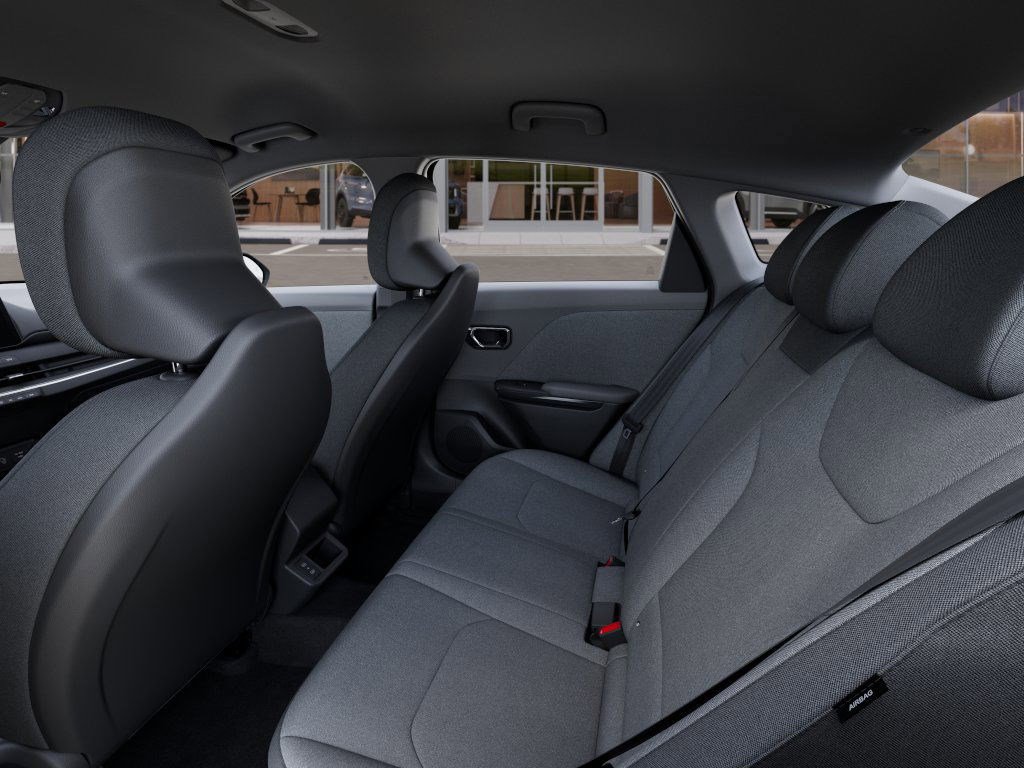 2025 Kia K4 LX photo 3