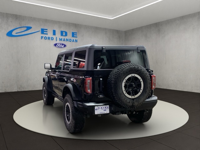 2022 Ford Bronco Badlands photo 2