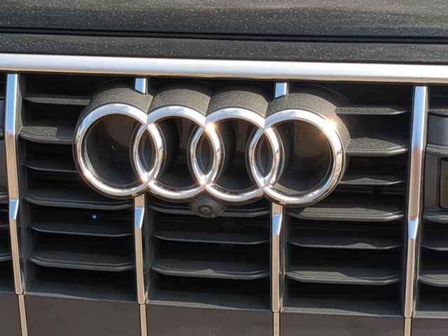 2024 Audi Q7 45 Premium Plus photo 18