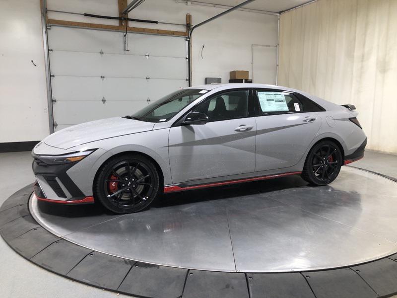 2025 Hyundai Elantra N Base photo 3
