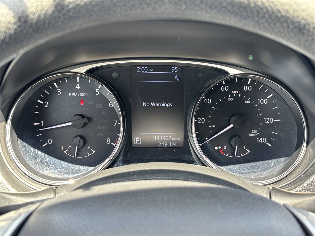 2016 Nissan Rogue SV photo 26