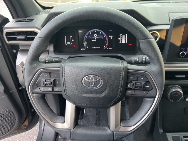 2025 Toyota 4Runner SR5 photo 16