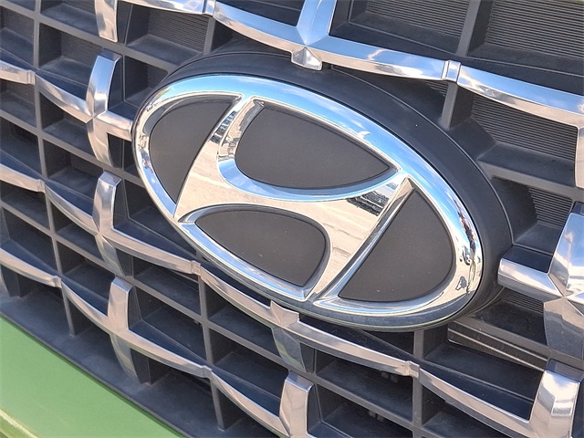 2024 Hyundai Venue SEL photo 4