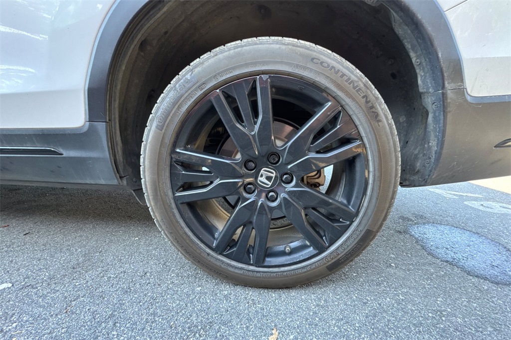 2022 Honda Pilot Black Edition photo 5
