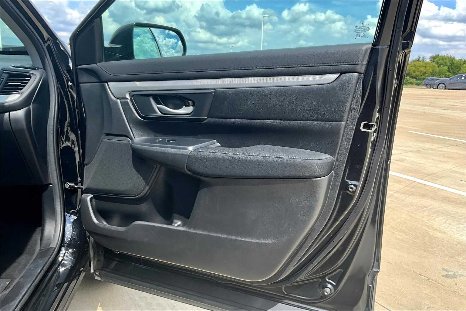 2020 Honda CR-V LX photo 22