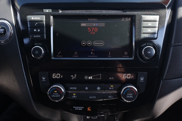 2018 Nissan Rogue SV photo 27