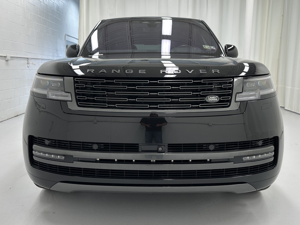 2023 Land Rover Range Rover SE photo 5