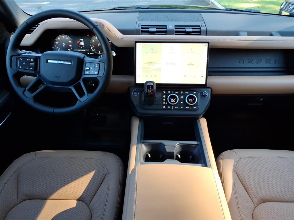 2026 Land Rover Defender 110 S photo 4